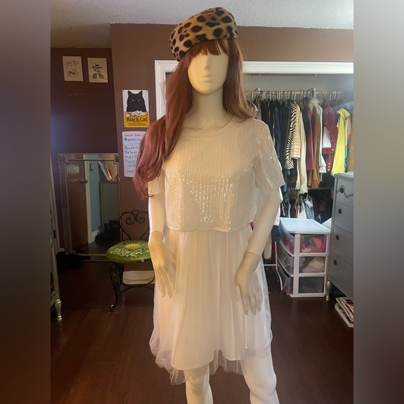Super cute classy white dress size 6 - Picture 1 of 14